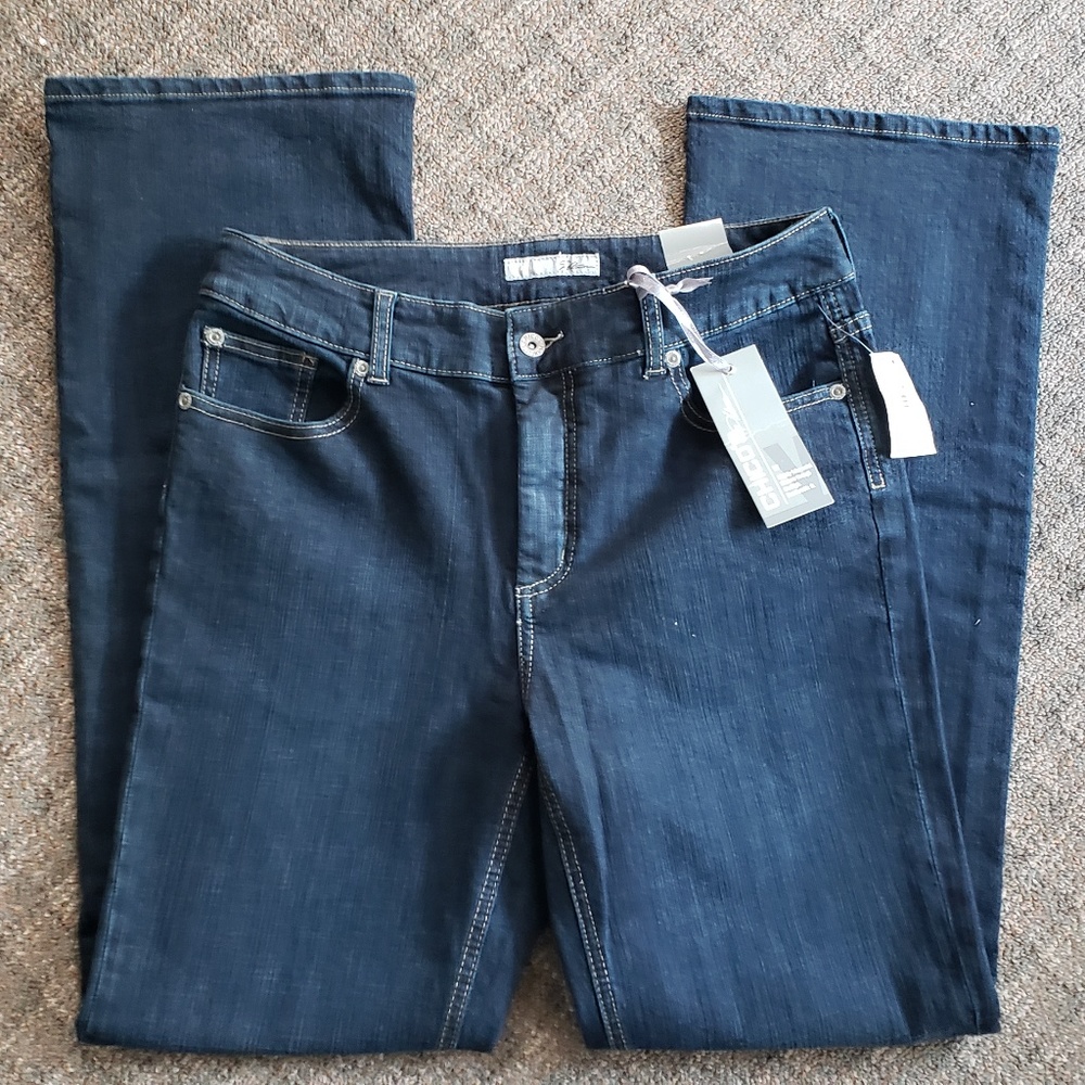 NWT Chico's Platinum Bootcut Jeans Size 1.5